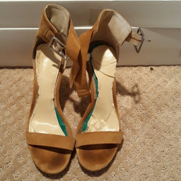 Women's heels - Picture 2 of 6